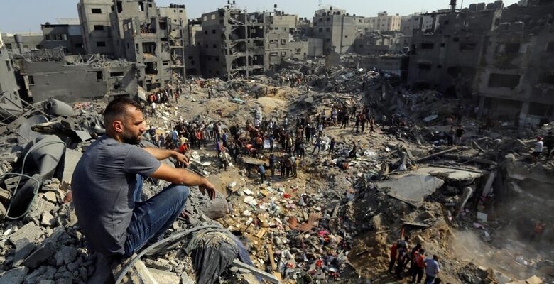 صورة قوات الاحتلال تواصل قصف مناطق مختلفة في قطاع غزة موقعة عشرات الضحايا