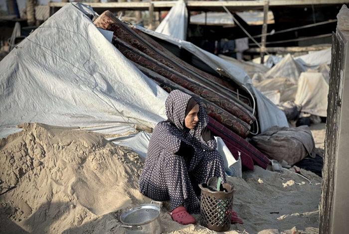 صورة نتنياهو يرتكب مجزرة جديدة بحق النازحين في خان يونس بقنابل أمريكية