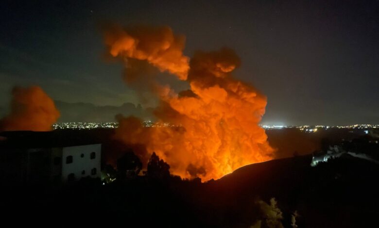 صورة عشرات الغارات الـ”إسرائيلية” على جنوب لبنان وسط مخاوف من حرب واسعة