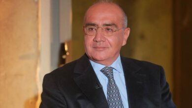 صورة النائب اللبناني السابق فارس أنطوان: إيران تخلت عن حزب الله الذي دخل الحرب مع “إسرائيل”
