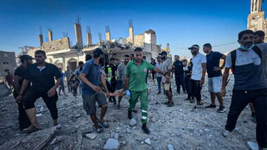 صورة لليوم الـ 334.. الاحتلال يواصل قصف القطاع ويوقع المزيد من الضحايا
