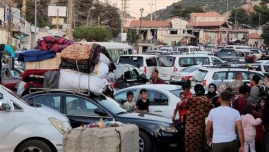 صورة نازحون لبنانيون يتجهون لمناطق أفرغها النظام السوري من أهلها