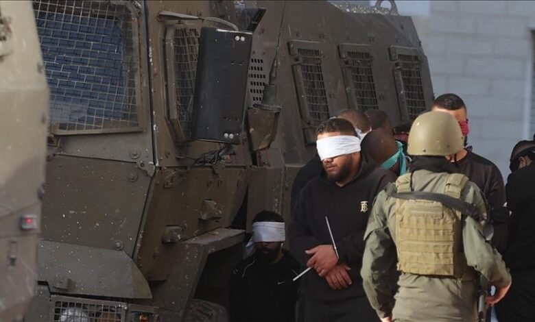 صورة منظمات حقوقية: أعداد الأسرى ارتفعت إلى 10600 ولا تشمل المعتقلين من غزة