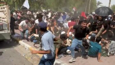 صورة مركز حقوقي: تظاهرات خريجي المجموعة الطبية في بغداد قوبلت بعنف القوات الحكومية