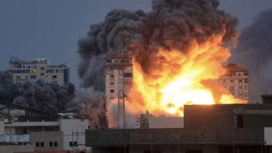 صورة الاحتلال يكثف قصفه على مناطق شمال قطاع غزة المحاصرة وسقوط عشرات الضحايا من المدنيين