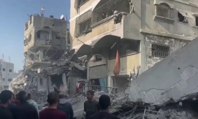 صورة جيش الاحتلال يواصل قصف مناطق في القطاع وحصار شماله