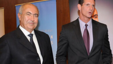 صورة تشيب بونسي في بغداد لتنظيف البنك المركز العراقي من تهريب الدولار إلى إيران