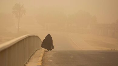 صورة إصابة العشرات بالاختناق بسبب العاصفة الترابية في عدة محافظات