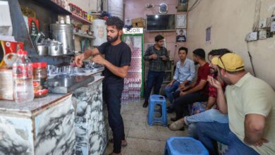 صورة مزاج الساسة في استحداث عطل وهمية يكلف اقتصاد العراق 9 تريليونات دينار