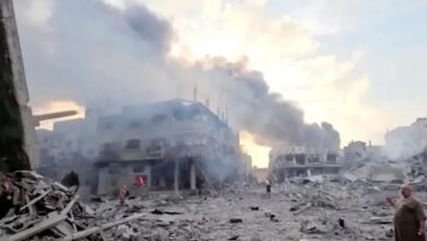 صورة الاحتلال يواصل استهداف المدنيين في ظل تفاقم الأزمة الإنسانية غير المسبوقة في القطاع