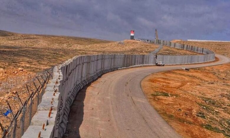 صورة مصدر عسكري: حكومة بغداد تسعى لبناء سور إسمنتي مع حدود سوريا