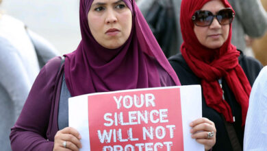 صورة المسلمون في أوروبا يواجهون التمييز وجرائم الكراهية