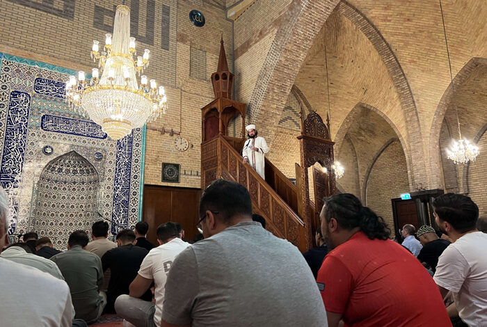 صورة الحكومة الهولندية تنتهز الفرص لتشويه صورة المسلمين