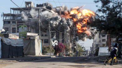 صورة قوات الاحتلال ترتكب مجزرة جديدة في مخيم النصيرات أمام أنظار العالم