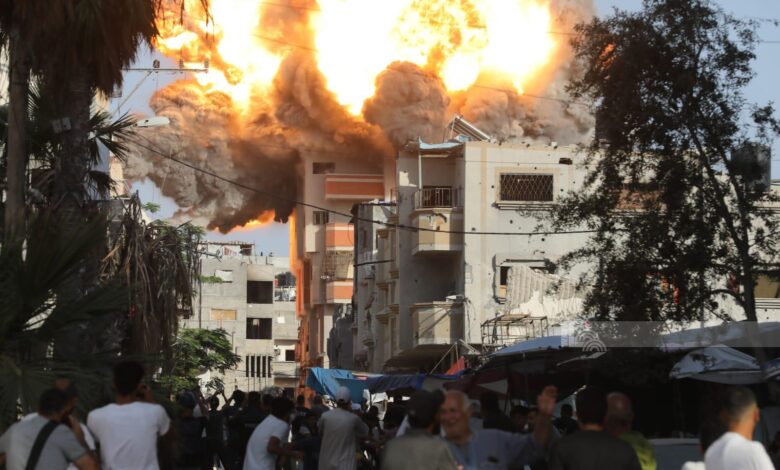 صورة عشرات الضحايا في غزة والاحتلال يواصل استهداف المستشفيات