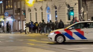 صورة مشجعو أحد الأندية “الإسرائيلية” يعتدون على الجماهير الهولندية المؤيدة للقضية الفلسطينية