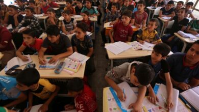 صورة نظام الدوام الثلاثي في المدارس يرهق تلاميذ العراق ويكشف الفشل الحكومي المزمن