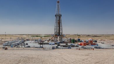 صورة خبراء: العراق يعتمد بشكل كامل على الطاقة الأحفورية استخراجًا وصناعة وتكريرًا