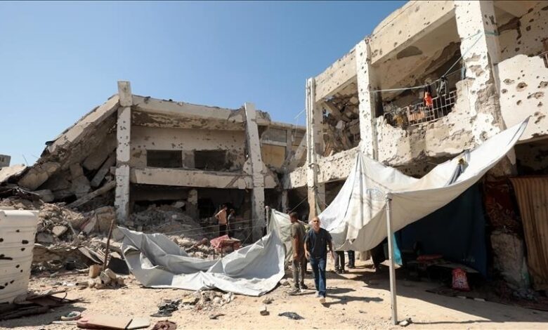 صورة قتلى وجرحى بقصف استهدف مدرسة تؤوي نازحين بحي التفاح شرقي غزة