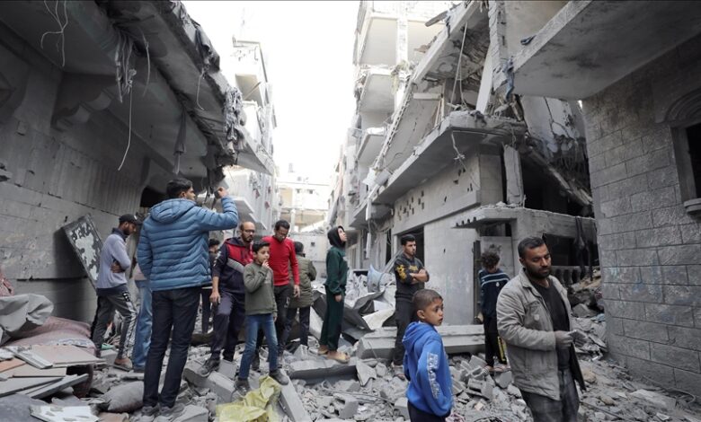 صورة قتلى وجرحى في قصف استهدف منازل المدنيين في مدينة غزة