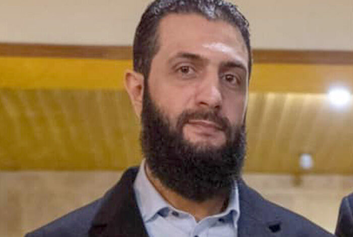 صورة الجولاني يدعو السوداني للنأي ببلاده عن الحرب في سوريا ويطمئنه بأن لا خطر على العراق