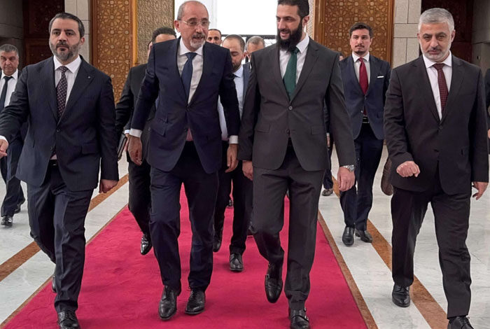 صورة السعودية وقطر والأردن تهمل تحريض حكومة الإطار التنسيقي ضد الإدارة السورية وترسل كبار المسؤولين للقاء أحمد الشرع