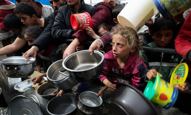 صورة الأورومتوسطي: 70 ألف فلسطيني محاصرون شمال غزة يتعرضون للتجويع والاستئصال