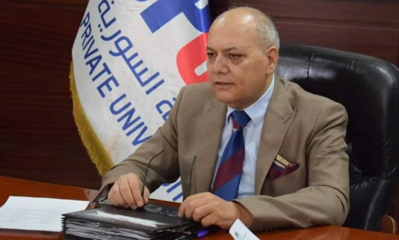 صورة قيادة إدارة العمليات العسكرية تتسلم السلطة من رئيس الحكومة السابق