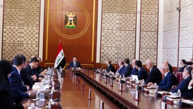 صورة الحكومة في العراق تبشر بــ 8 آلاف وظيفة جديدة في وزارة الصحة فيما المطالب به 60 ألفًا