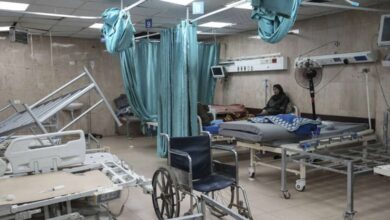 صورة الأورومتوسطي: الاحتلال يستهدف بشكل ممنهج الطواقم الطبية شمال قطاع غزة لتدمير النظام الصحي كليًّا