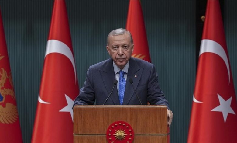 صورة أردوغان: على النظام السوري الانخراط في عملية سياسية جادة لمنع تفاقم الوضع