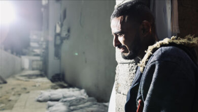 صورة وحشية قوات الاحتلال تضرم النيران في قسم العناية المركزة بمستشفى كمال عدوان بغزة