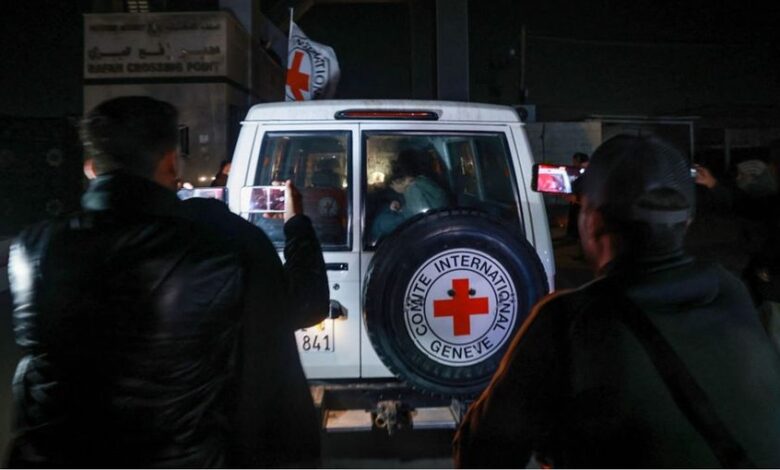 صورة رئيسة “الصليب الأحمر” تصل الأراضي المحتلة وسط أنباء عن قرب التوصل لصفقة تبادل