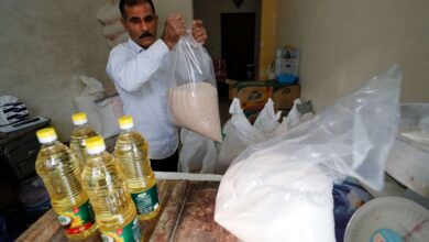 صورة ضبط كميات كبيرة من طحين الحصة التموينية المتلاعب بتواريخ نفاذيتها في بابل