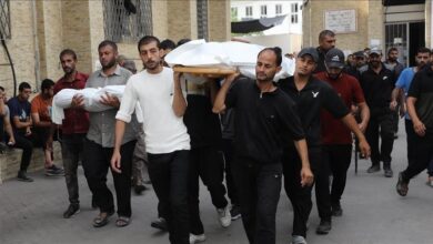 صورة مقتل 3 فلسطينيين بقصف “إسرائيلي” على مدرسة تأوي نازحين في جباليا