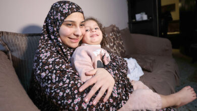 صورة أصغر أسيرة فلسطينية روز خويص: كنا معتقلين في قبور