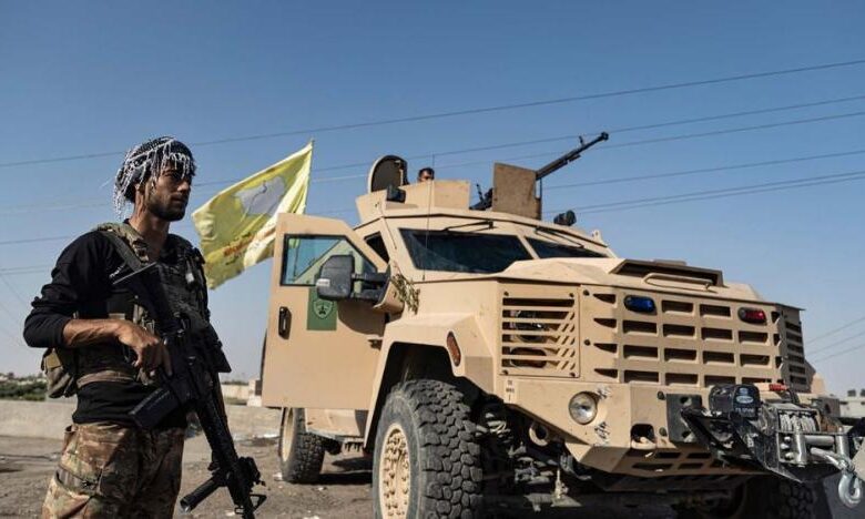 صورة وزير الدفاع السوري: قسد لن تحتفظ بكيان مستقل داخل الجيش