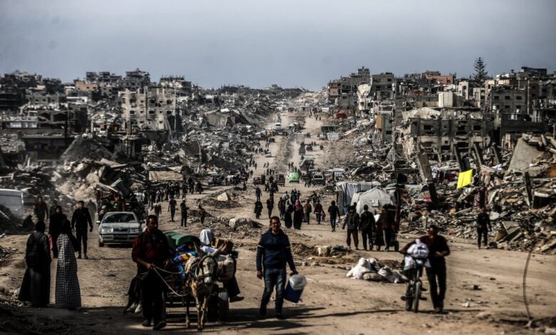 صورة ترامب: “إسرائيل” ستسلمنا غزة لإعادة توطين الفلسطينيين في مجتمعات أخرى