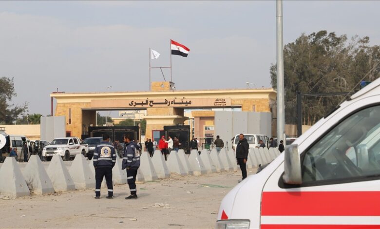 صورة قوات الاحتلال تعلن الانسحاب من معبر رفح واستعدادات لفتحه اليوم