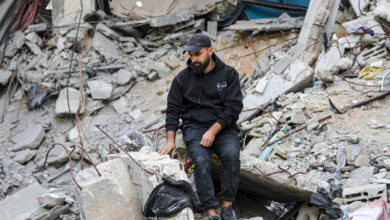 صورة وحشية الاحتلال قطعت قدم الفلسطيني خالد نوفل وسلبته دراجته