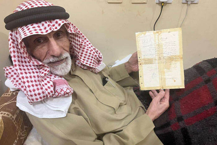 صورة شيوخ ومخاتير ووجهاء غزة: باقون ولن نترك أرضنا مهما كانت التضحيات