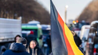 صورة تظاهرة للنازيين الجدد في برلين ضد المهاجرين في البلاد