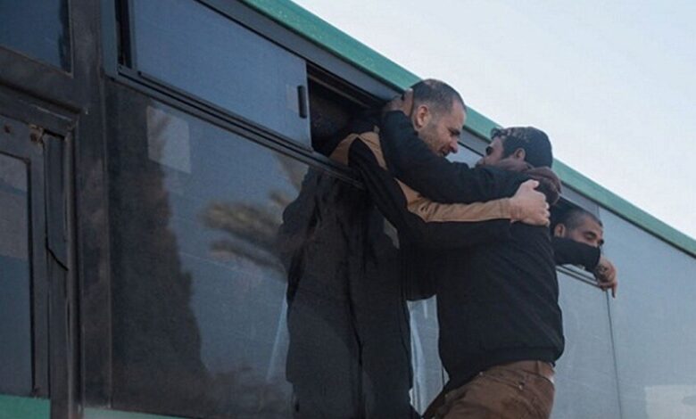 صورة “إسرائيل” تعطل إطلاق أسرى فلسطينيين حتى انتهاء مشاورات أمنية يجريها نتنياهو