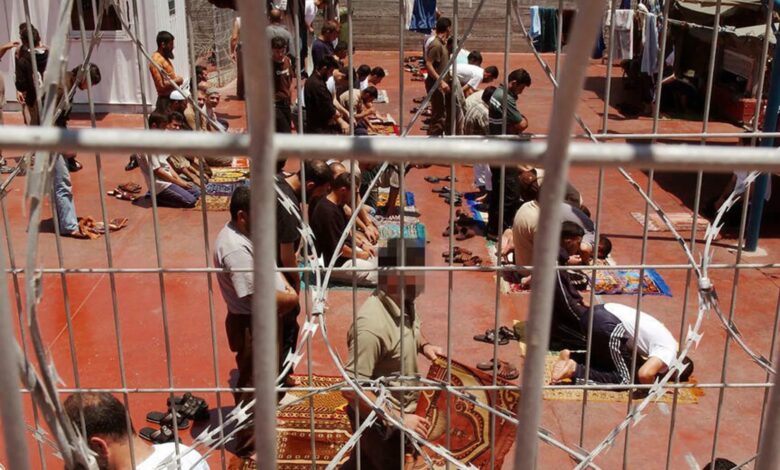 صورة أكثر من 10 آلاف أسير فلسطيني يقبعون في سجون الاحتلال حتى مطلع شباط الحالي