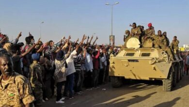 صورة الجيش السوداني يواصل تقدمه نحو الخرطوم ويدمج قوات النخبة مع “درع السودان”